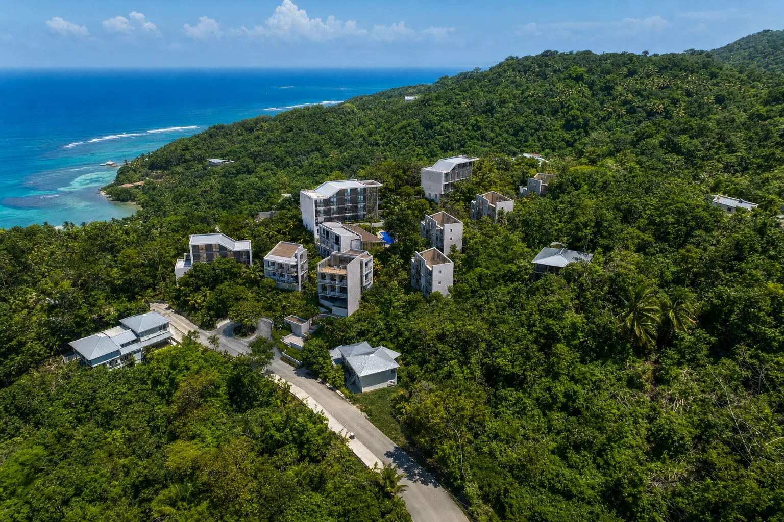 Roatán Real Estate Investment Guide for Foreigners